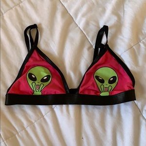 SugarThrillz festival alien bra